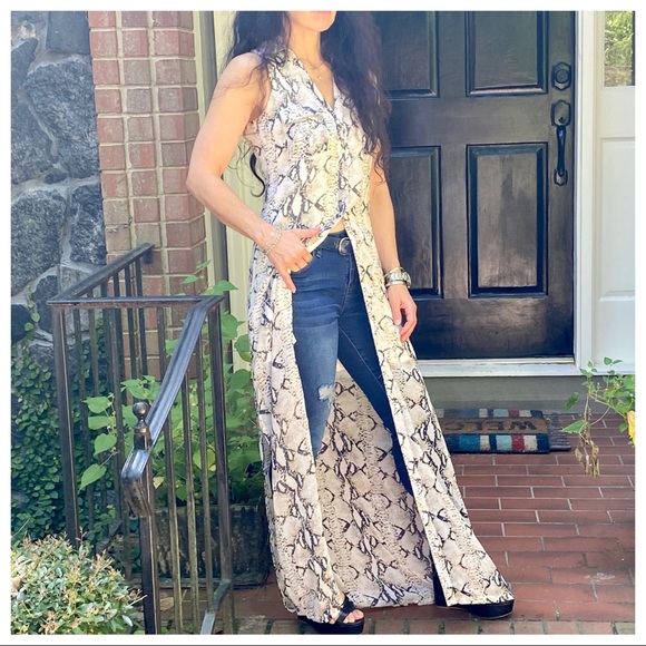 FABULOUS SNAKESKIN BUTTON DOWN DRESS/DUSTER - Picture 5 of 13